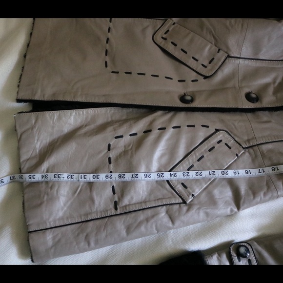 Leather coat - Picture 4 of 7